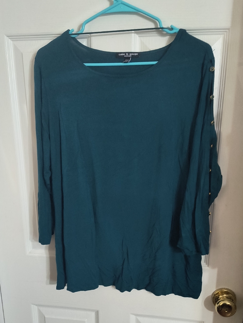 Cable & Gauge Teal Button-Sleeve Long Sleeve Top